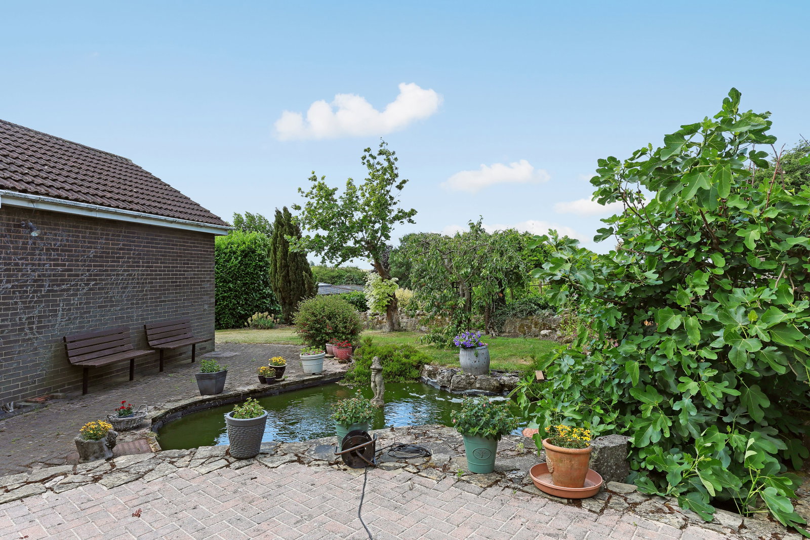 Greenfields, Hooton Lane, S25