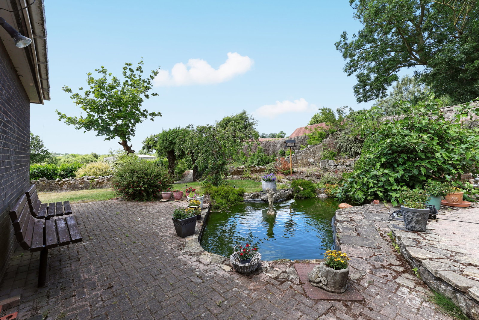 Greenfields, Hooton Lane, S25