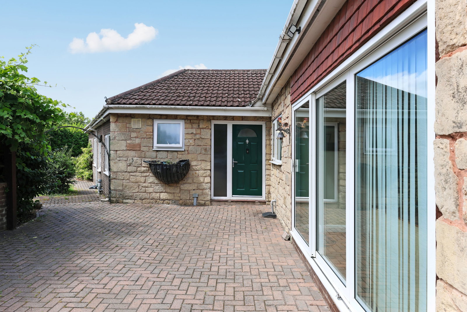 Greenfields, Hooton Lane, S25