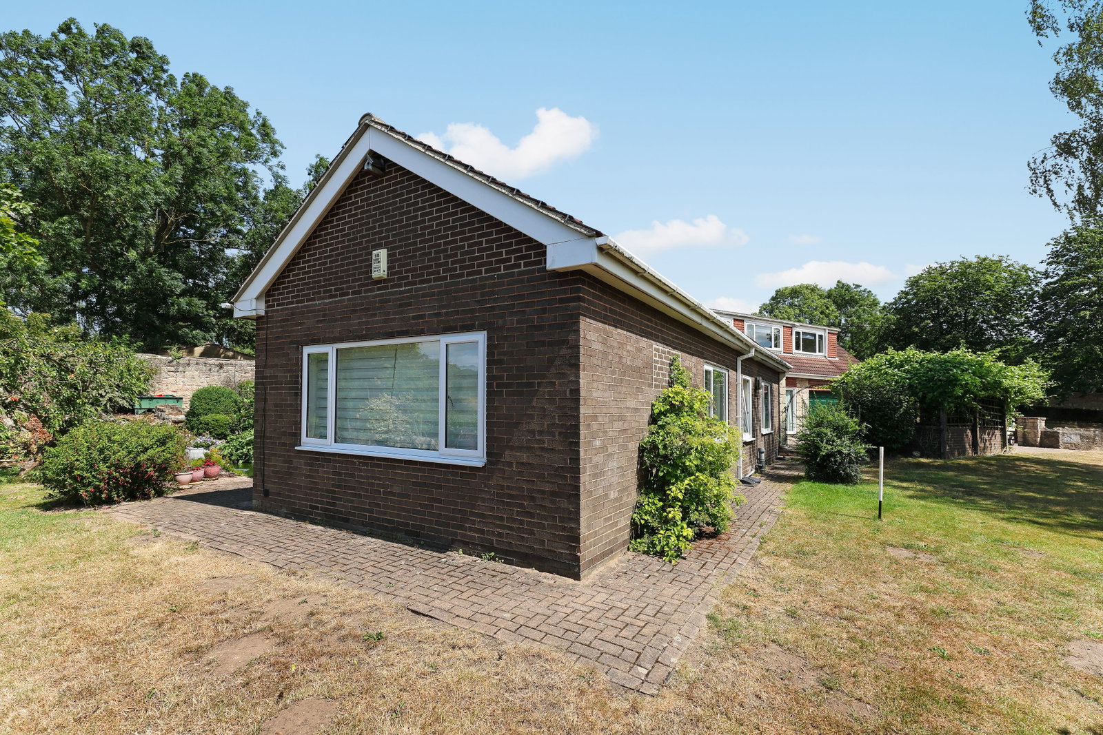 Greenfields, Hooton Lane, S25